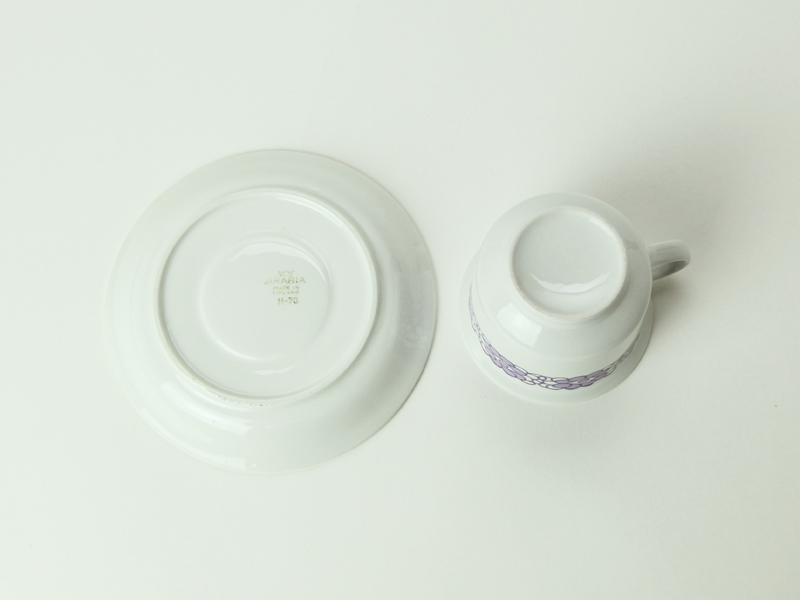 Finland ARABIA Goran Back cup & saucer