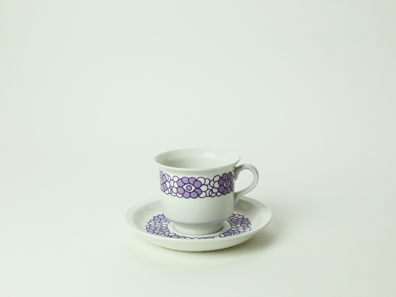 Finland ARABIA Goran Back cup & saucer